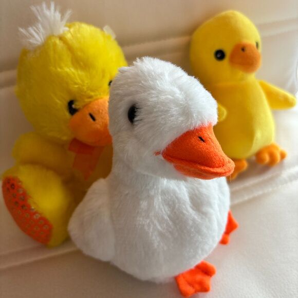 Lot Of 3 Wild Life Animal Save The Earth Super Soft Plush 6" & 5" Ducks - Picture 2 of 6